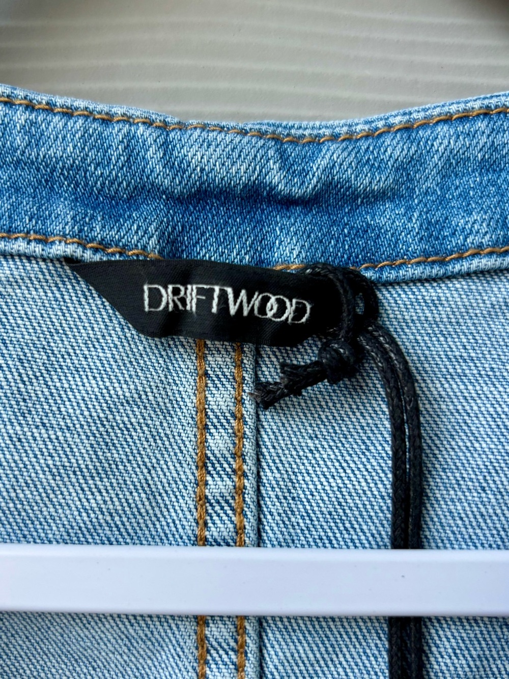 Driftwood Embroidered Daisy Bee Denim Vest NWT Cottagecore Western - Picture 3 of 3